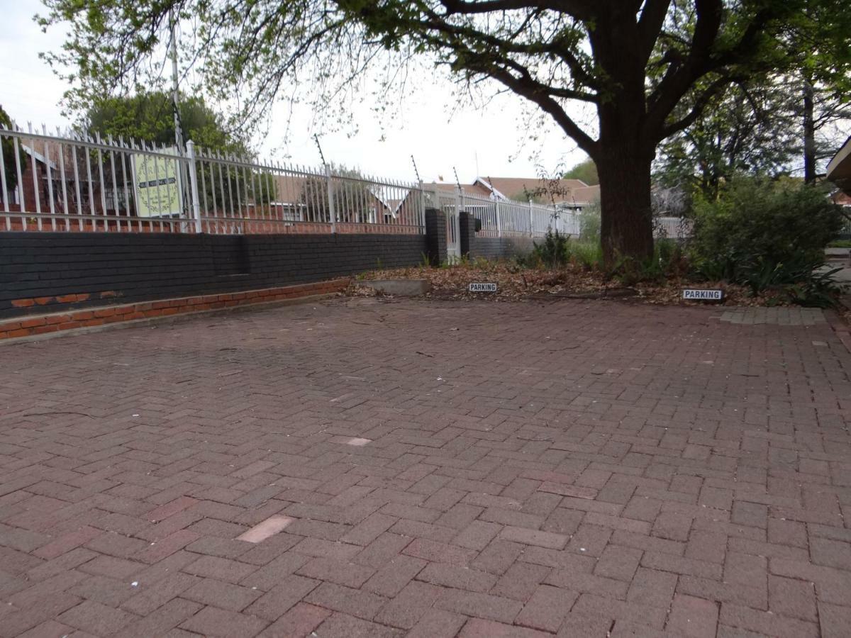 Credo Guest House Bloemfontein Buitenkant foto