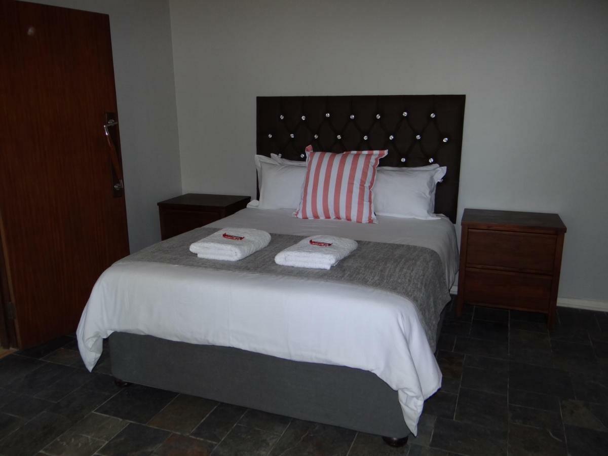 Credo Guest House Bloemfontein Buitenkant foto